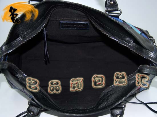 228770 ������������� �M����Ƥ�r�����e�� Balenciaga�μ�� ��܊�{ɫ