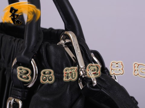 BN1791 �����_(d��)���¿��ް���Ƥ�r��Ůʿ���e�� Prada����� Pradaб��� ��ɫ