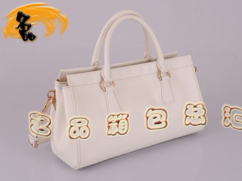 BN1849 Prada斜挎包 最新款時尚女士休閑包 十字紋進(jìn)口牛皮女包 普拉達(dá)手提包 白色