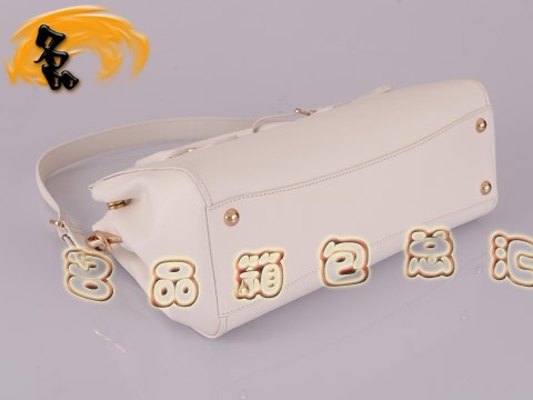 BN1849 Prada斜挎包 最新款時尚女士休閑包 十字紋進(jìn)口牛皮女包 普拉達(dá)手提包 白色