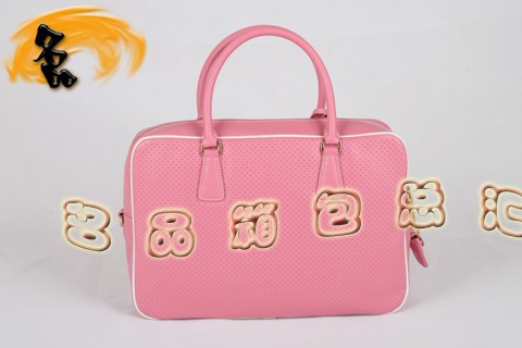 BR0094 Prada最新款 網(wǎng)孔牛皮女包 Prada手提包 普拉達(dá)經(jīng)典款 粉紅色
