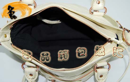 240557C  �������҆μ�� Balenciaga�C܇�� �M����Ƥ�r��Ů�� ����� �װ�ɫ