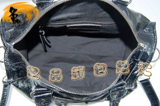 421423  �������҆μ�� �M����Ƥ�r��Ů�� Balenciaga����� �C܇�� ��ɫ