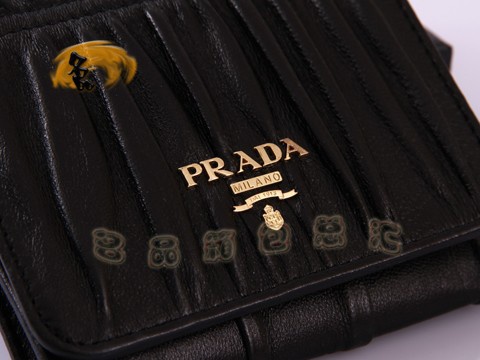1M0176 Prada最新款羊皮褶皺三折錢包 Prada錢包 普拉達錢夾 Prada女包 黑色