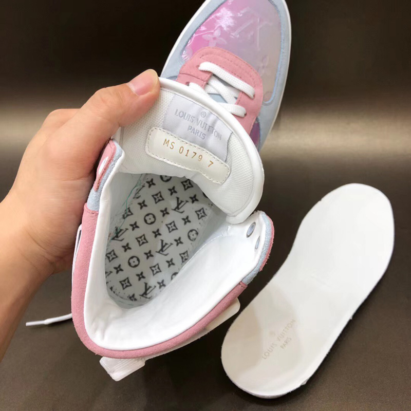 1A5HEP LV RIVOLI 運動鞋 彩虹色 Monogram男鞋 白色