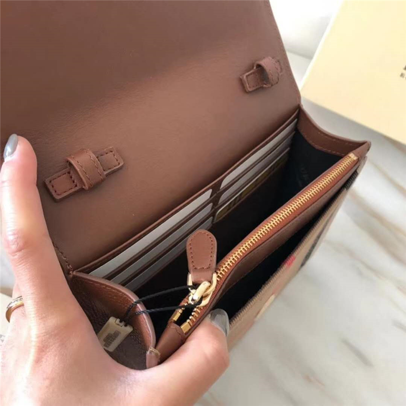 Burberry女包 官方新款 巴寶莉斜挎包 手拿包肩包