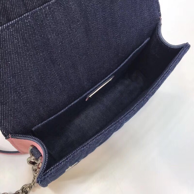 5BH077 MIUMIU專柜新款 牛仔布 寶石帶扣 翻蓋斜挎小包 藍拼粉