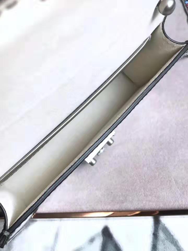 5817 Dior女包 復(fù)古彩鉆金屬扣 鏡面小牛皮 迪奧手袋 彩鉆鏈條肩包 銀灰色