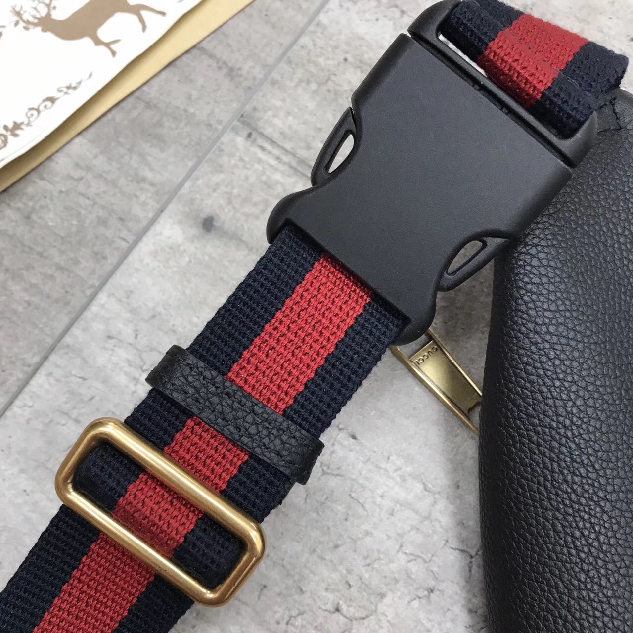 GUCCI 新款大貨 進口皮胚牛皮 彩印休閑腰包 黑色